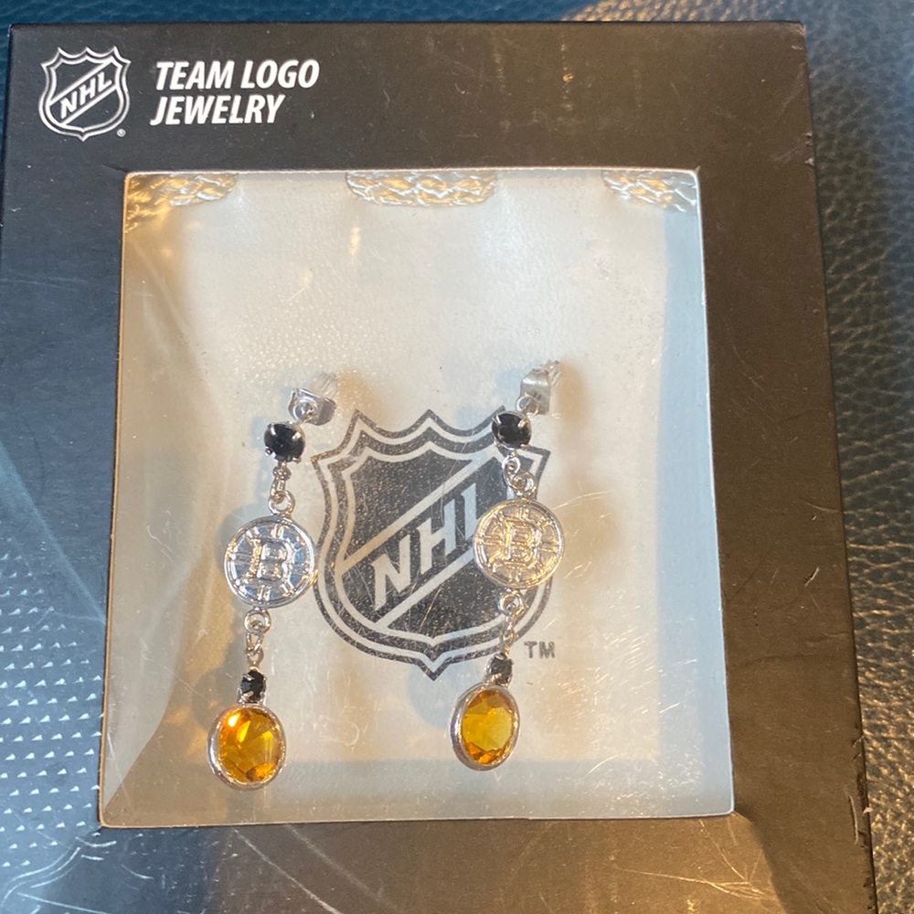 Boston Bruins brand new pierced earrings